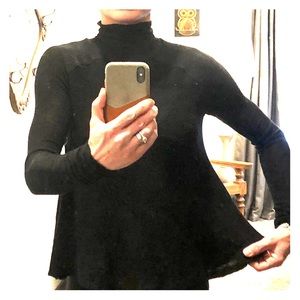 NWT FREE PEOPLE BLACK TURTLENECK - S